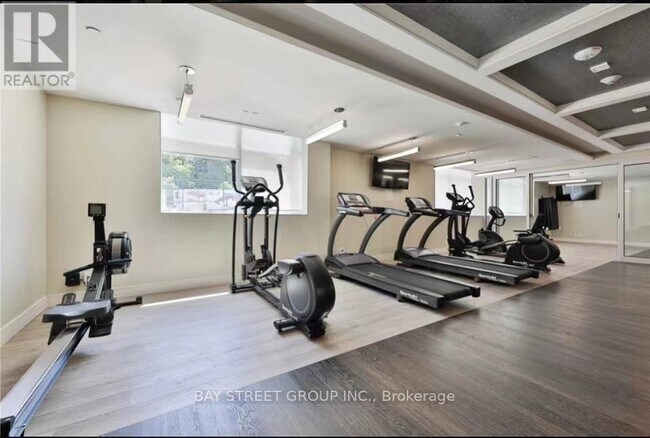 Photo du bâtiment - 1575-1575 Lakeshore Rd W