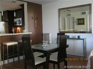 Foto del edificio - 4000 NE 169th St