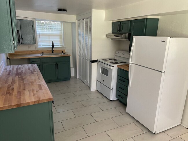 Foto del edificio - 3BR Cottage in Historic District