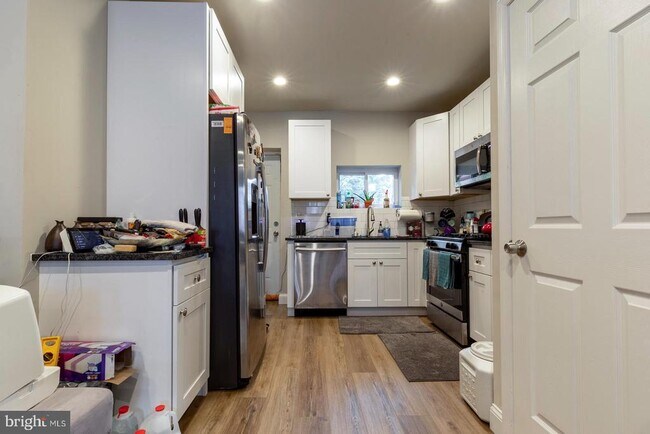 Foto del edificio - 2404 Sharswood St