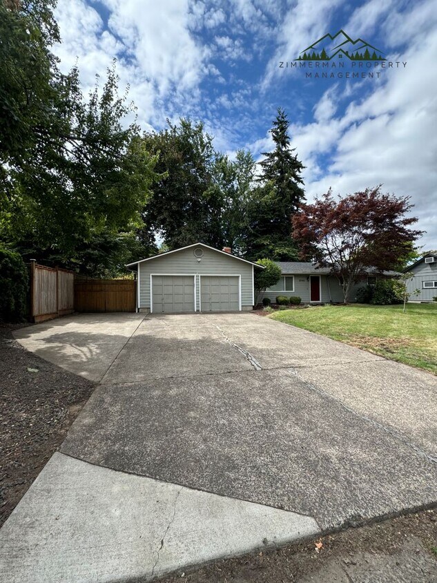 Primary Photo - Ferry Street Bridge 3 bedroom Home
