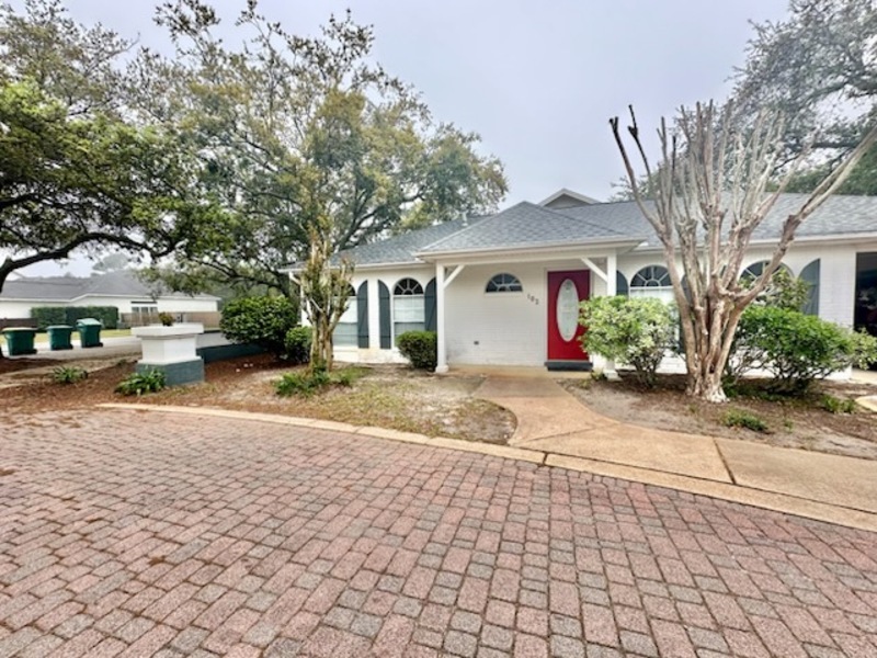 Primary Photo - 3863 Indian Trail