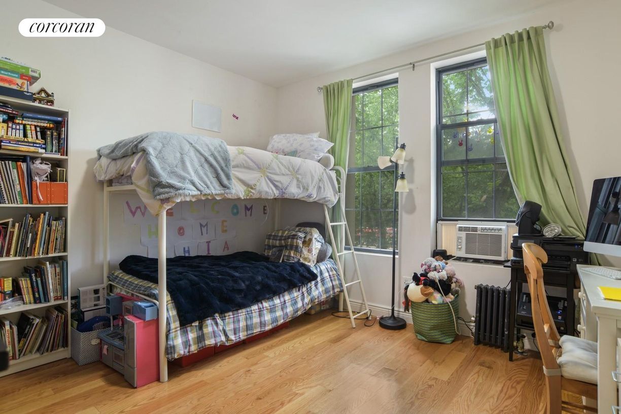 Foto principal - 241 Ocean Pkwy