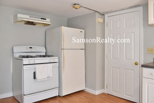 Building Photo - 84 Transit St