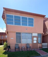 Building Photo - 535 Saxony Dr