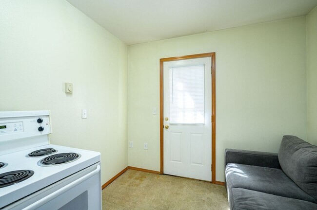 Building Photo - EDD1411