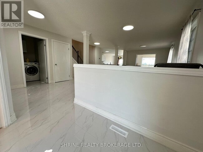Building Photo - 2480 Meadowgate Blvd
