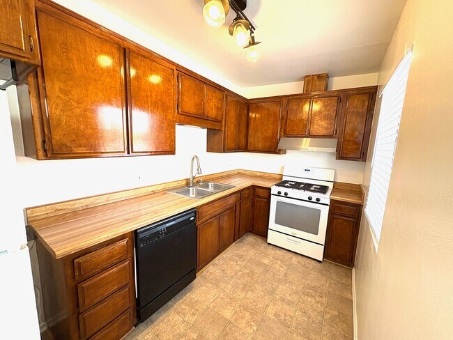 Foto del edificio - 203 E 53rd St
