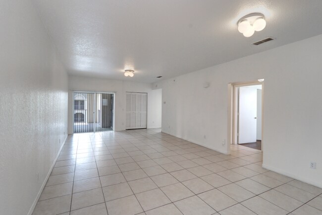 Foto del edificio - 4301 28th St N