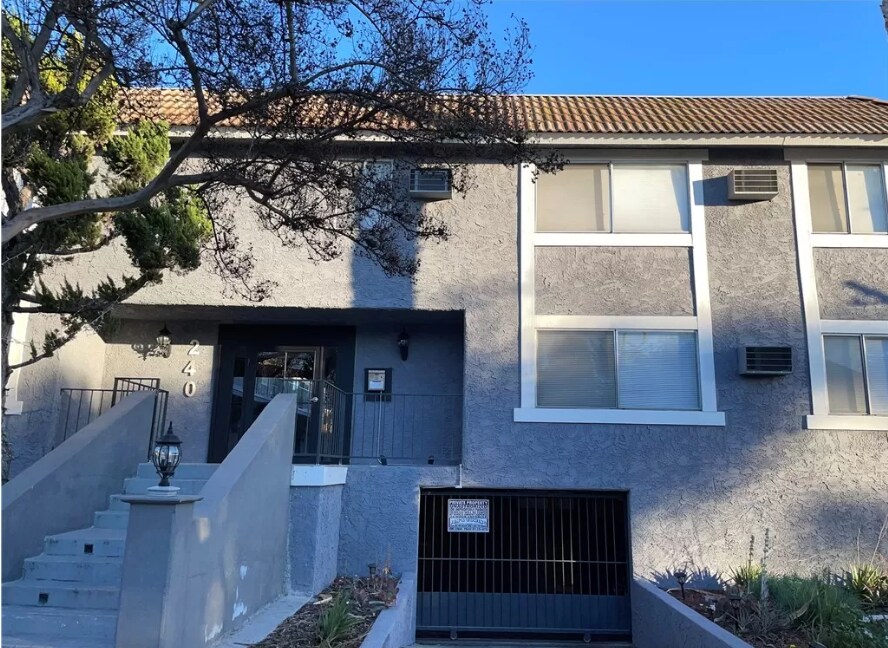 240 W Verdugo Ave Unit E, Burbank, CA 91502 Condo for Rent in Burbank