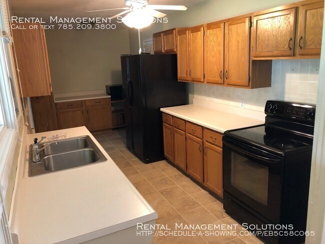 Building Photo - 1425 SW Caledon- 3BED/1BATH