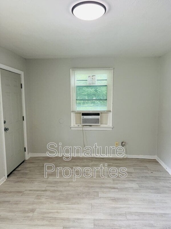 Building Photo - 1221 Montgomery Ave
