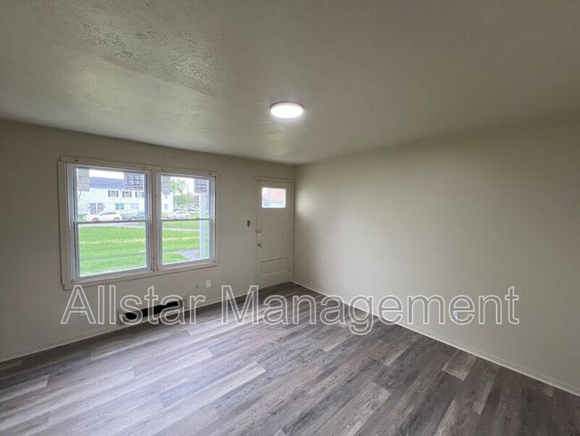Foto del edificio - 942 S Central Dr