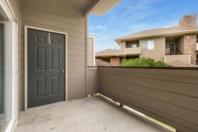 Building Photo - 4545 Wheaton Dr