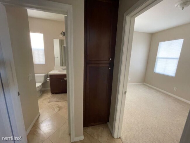 Building Photo - 2 br, 2 bath Condo - 83 Via Cartaya