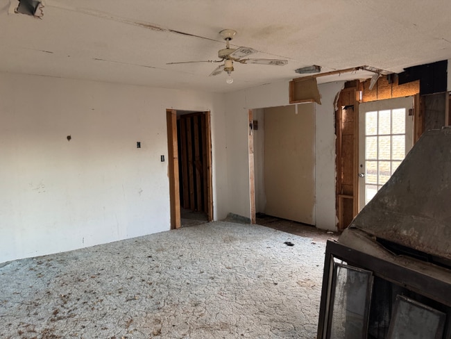 Foto del edificio - 112 S B St