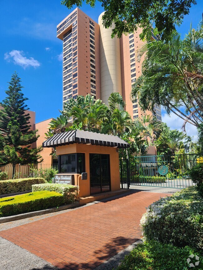 AliamanuSalt LakeFoster Village Apartments for Rent with a Garage