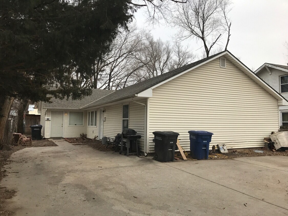 604606 Osage St Unit KU2606, Augusta, KS 67010 Room for Rent in