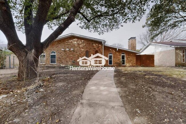 Foto del edificio - Renovated home in Plano Ready to Be Your Home