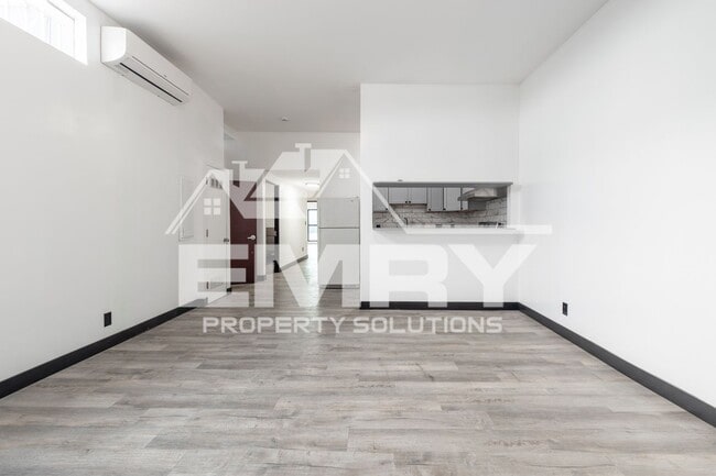 Photo - 942 S Gerhart Ave Apartment