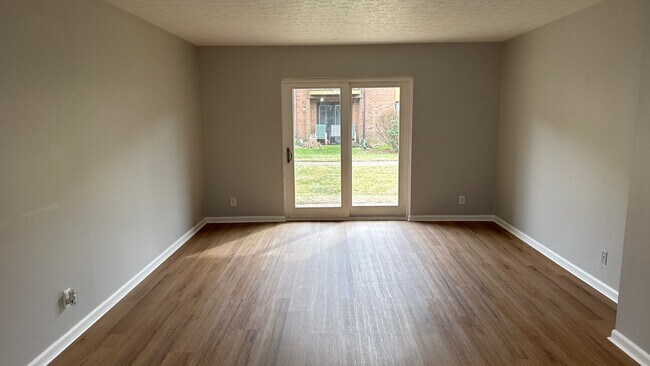 Building Photo - 7008 Wildwood Cir