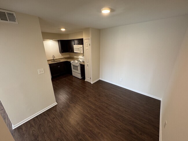 Foto del edificio - 227 N Broadway St