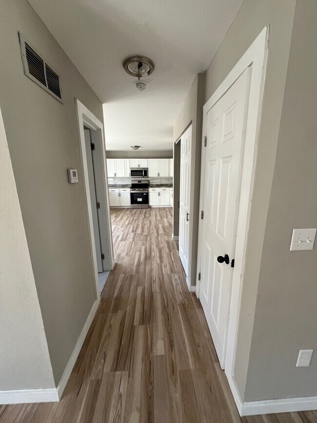 Foto del edificio - 3836 Country Club Dr