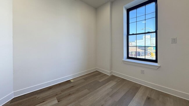 Building Photo - 1720 N 24th St