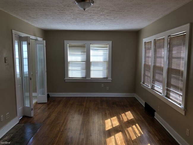Building Photo - 3 br, 1 bath House - 3420 Orchard St