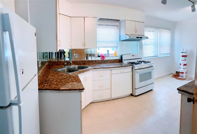 Photo - 6623 N California Ave Apartment