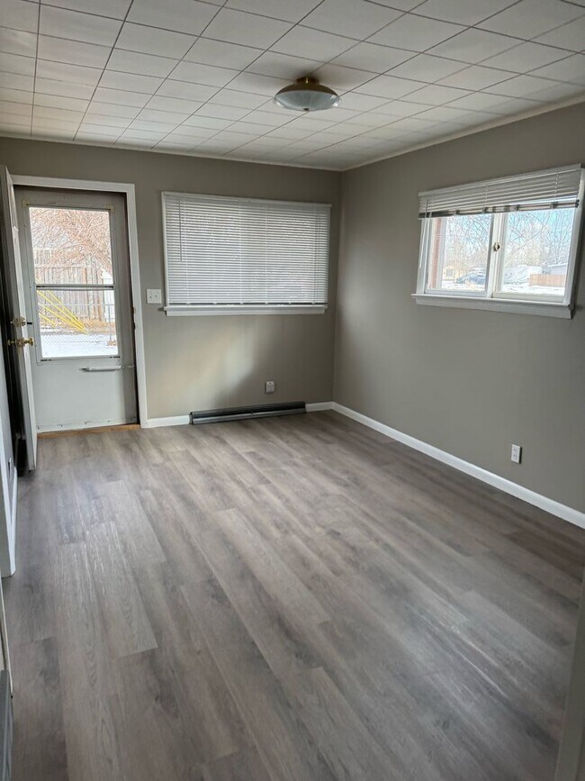 Foto del edificio - 1007 Russell St