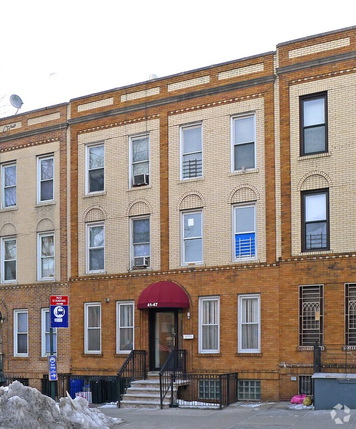 Building Photo - 41-47 48th St