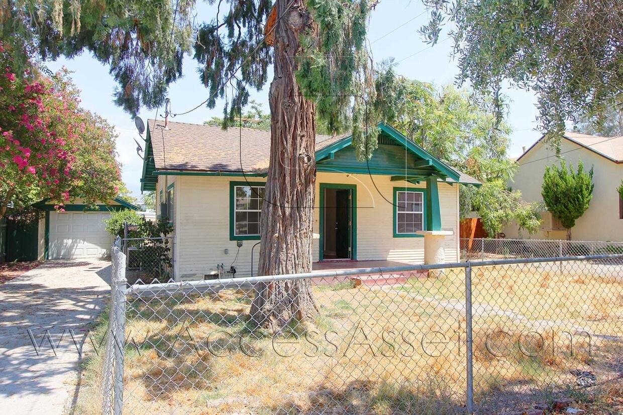 Primary Photo - 295 S Estudillo Ave