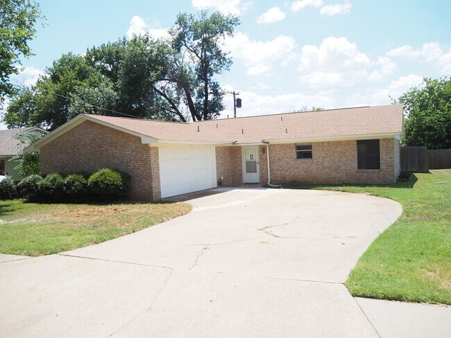 Foto del edificio - 3 Bed - 2 Bath in Denton