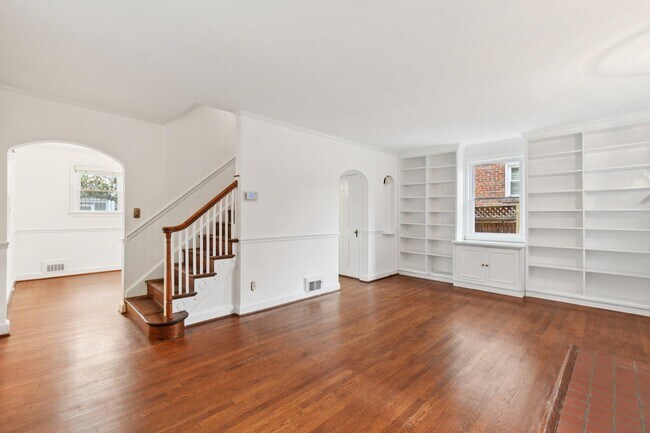 Foto del edificio - 5008 44th St NW