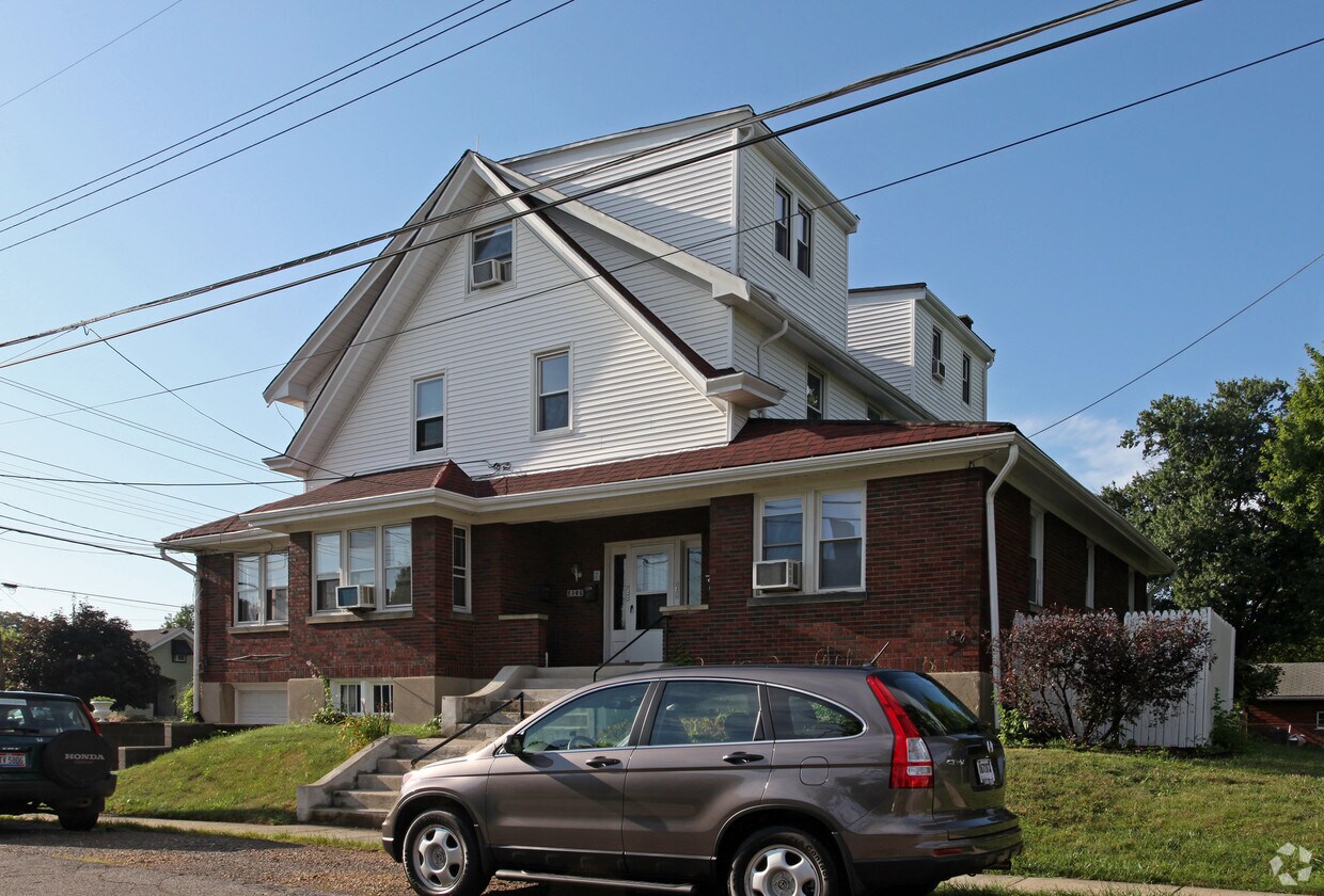 Primary Photo - 4039 Superior Ave