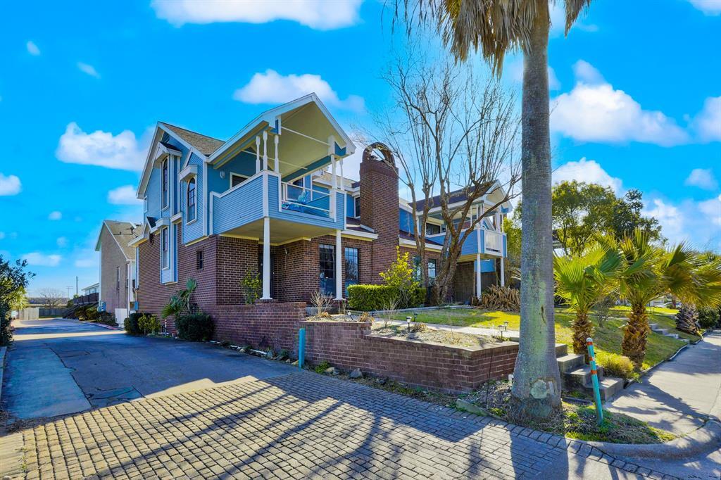 Foto principal - 3100 75th St