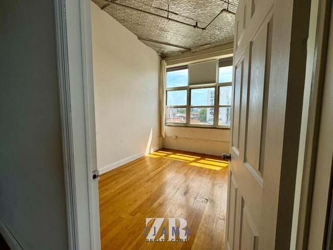 Building Photo - 1087 Flushing Ave
