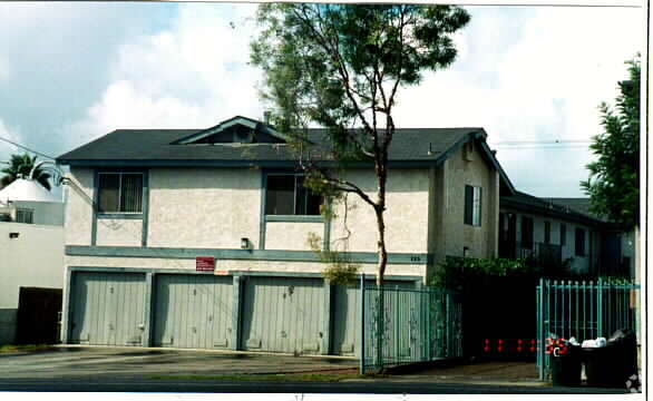 Primary Photo - 123 W Olive Dr