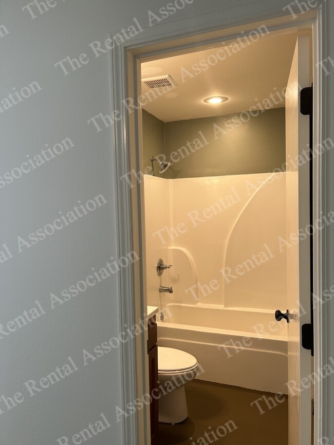 Building Photo - 185 Brownlee Rd