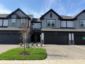 Building Photo - 10513 Harbor Ln N