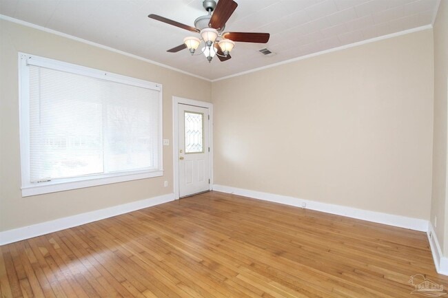 Foto del edificio - 1504 E Strong St