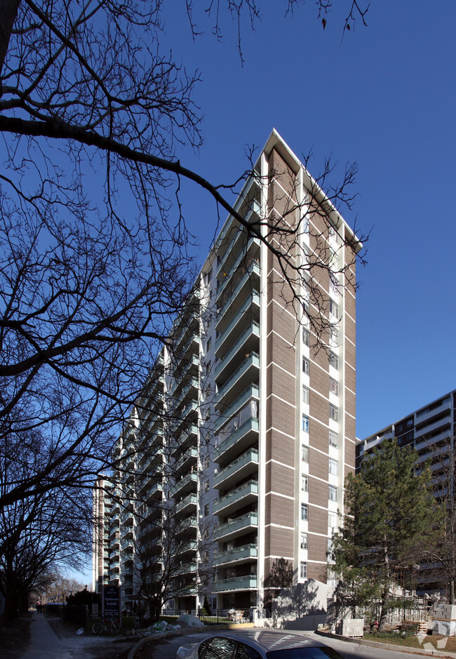 Primary Photo - Residences of Rose Park