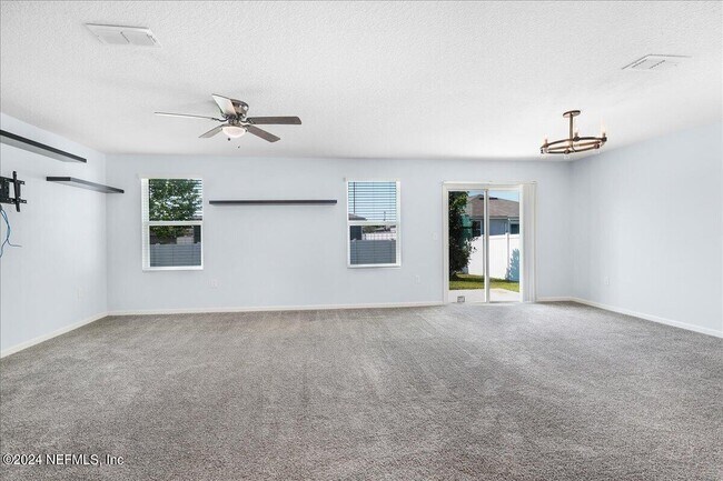 Foto del edificio - 2165 Pebble Point Dr
