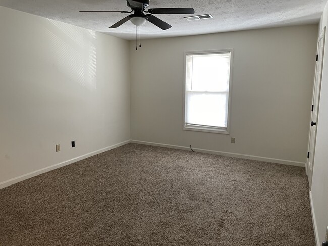 Master Bedroom - 107 Grogan Cir