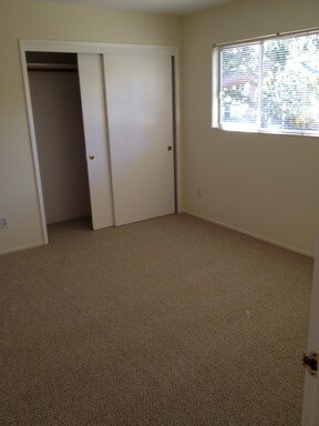 Building Photo - 538 Everett Ave