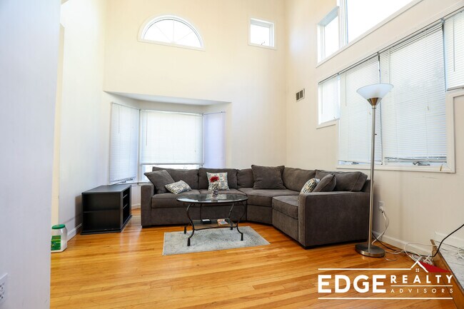 Foto del edificio - 250 Allston St