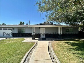 Building Photo - 8617 Eucalyptus Dr