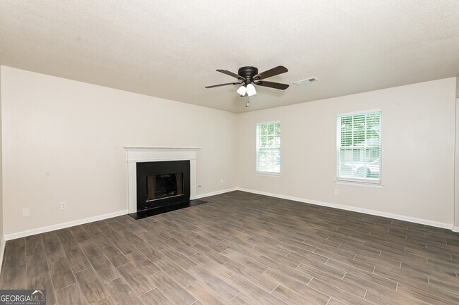 Foto del edificio - 3958 Waldrop Hills Dr
