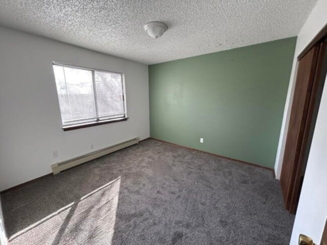 Building Photo - Cute Apartment!!!